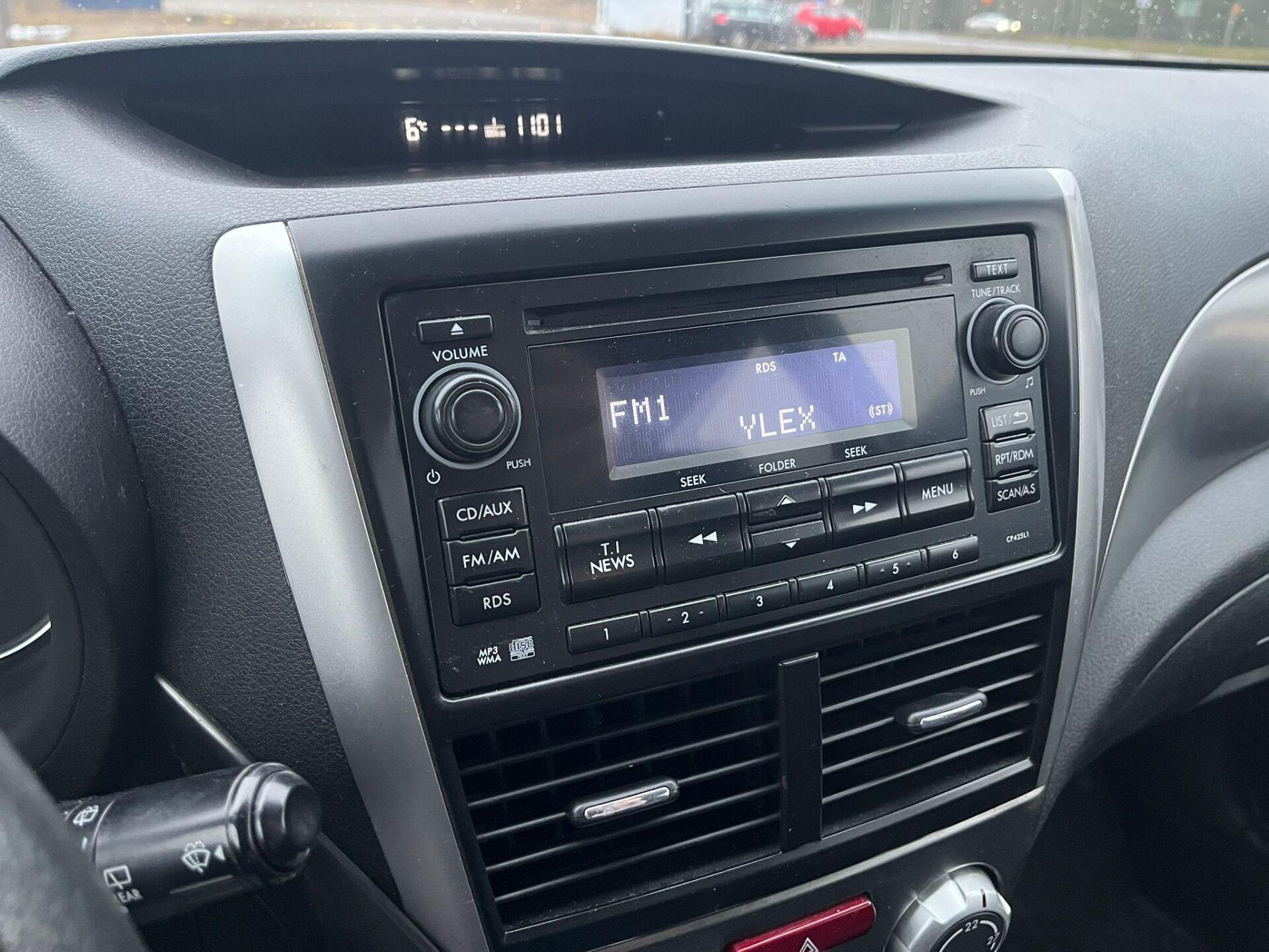 SUBARU Forester 2011