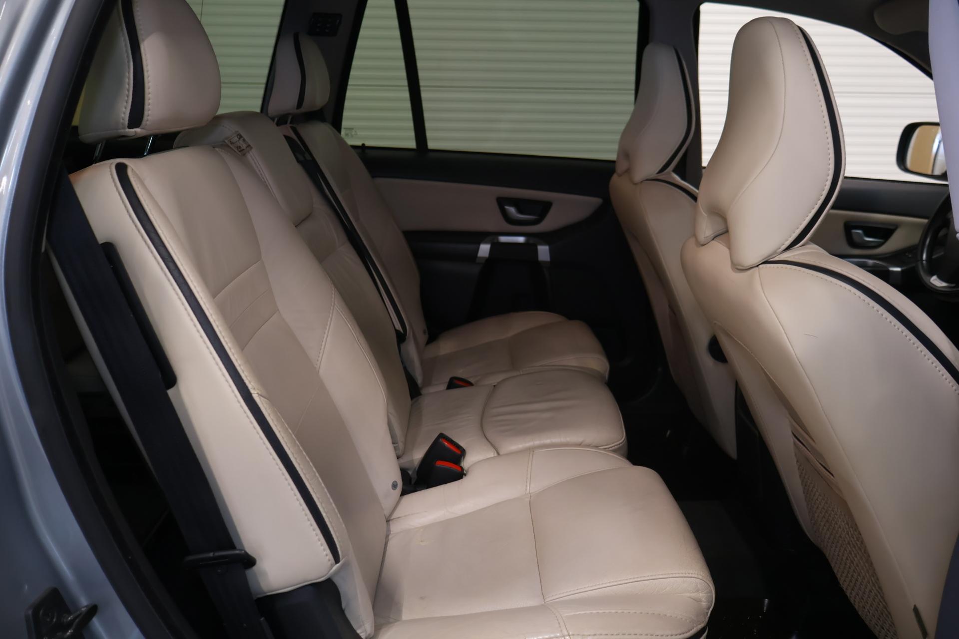 VOLVO XC90 12