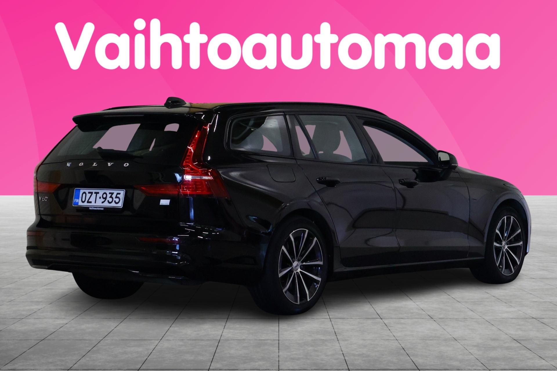 VOLVO V60 2023