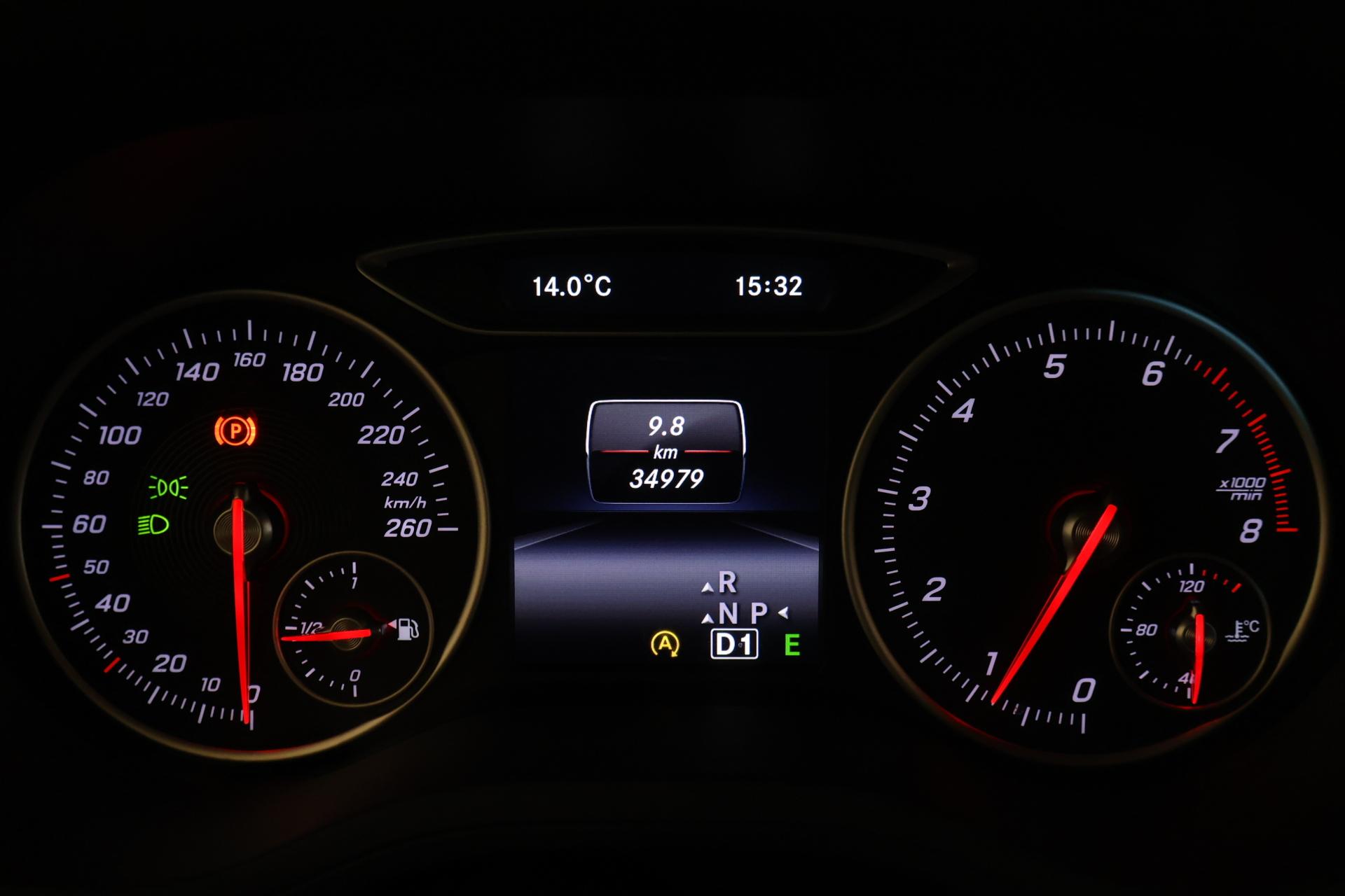 MERCEDES-BENZ B 2015