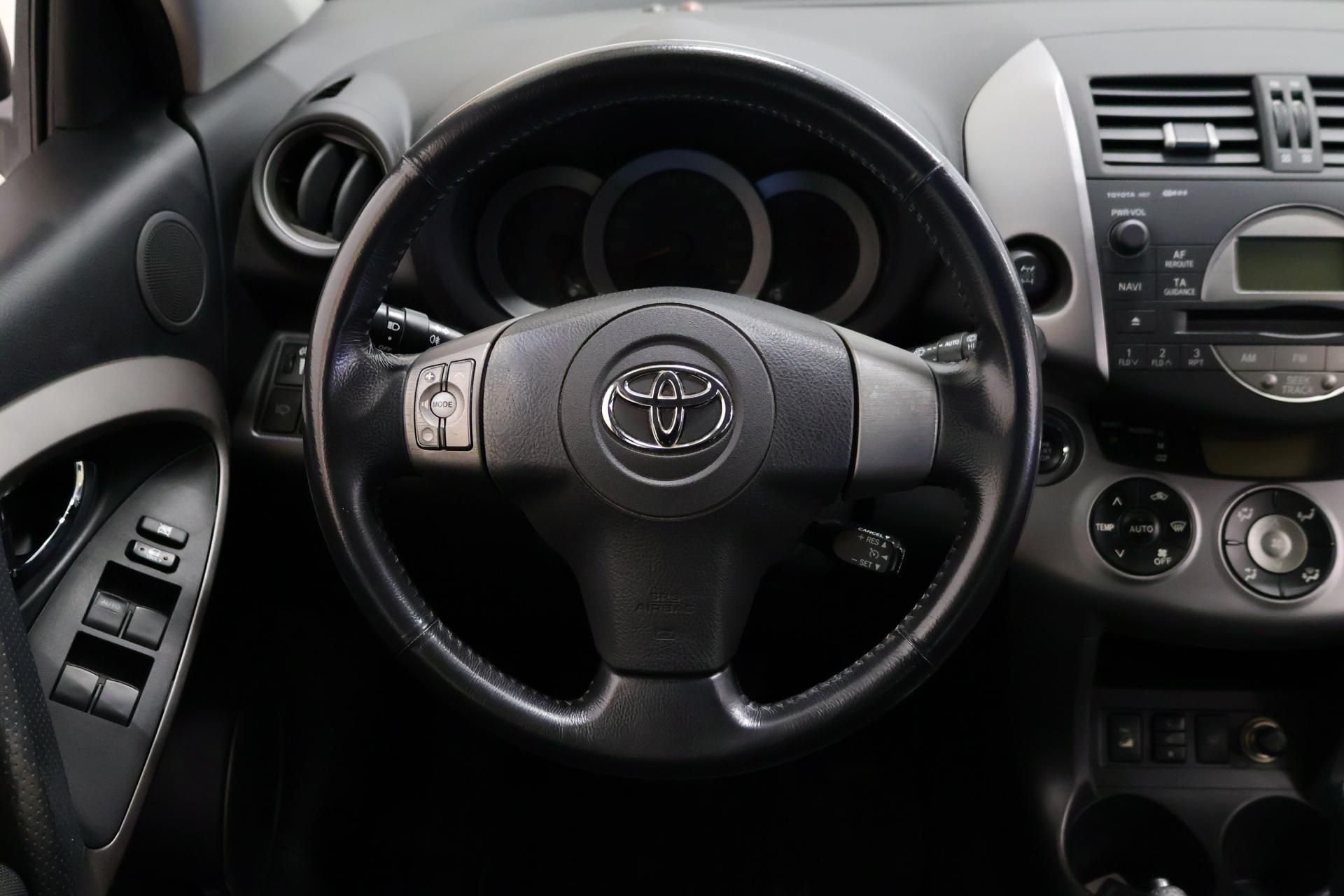 TOYOTA RAV4 2006
