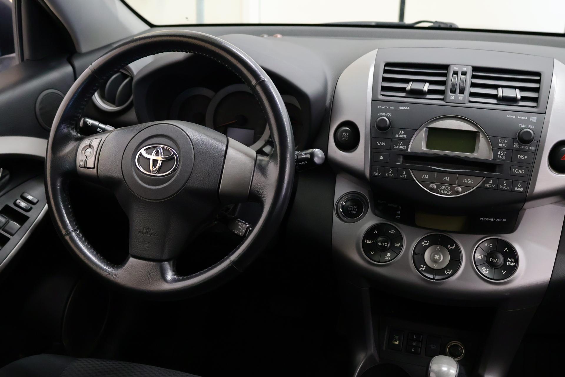 TOYOTA RAV4 2006
