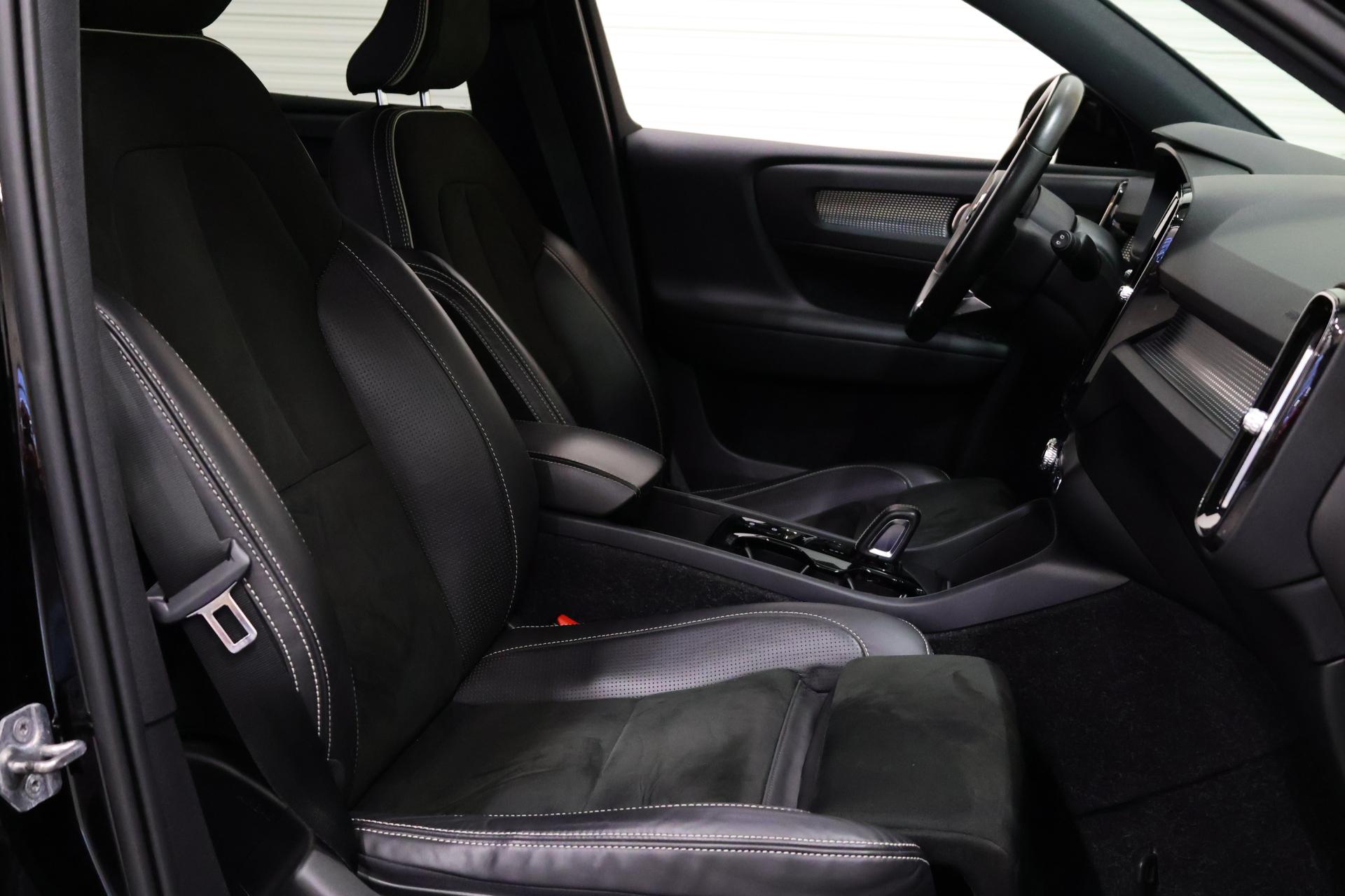VOLVO XC40 2020