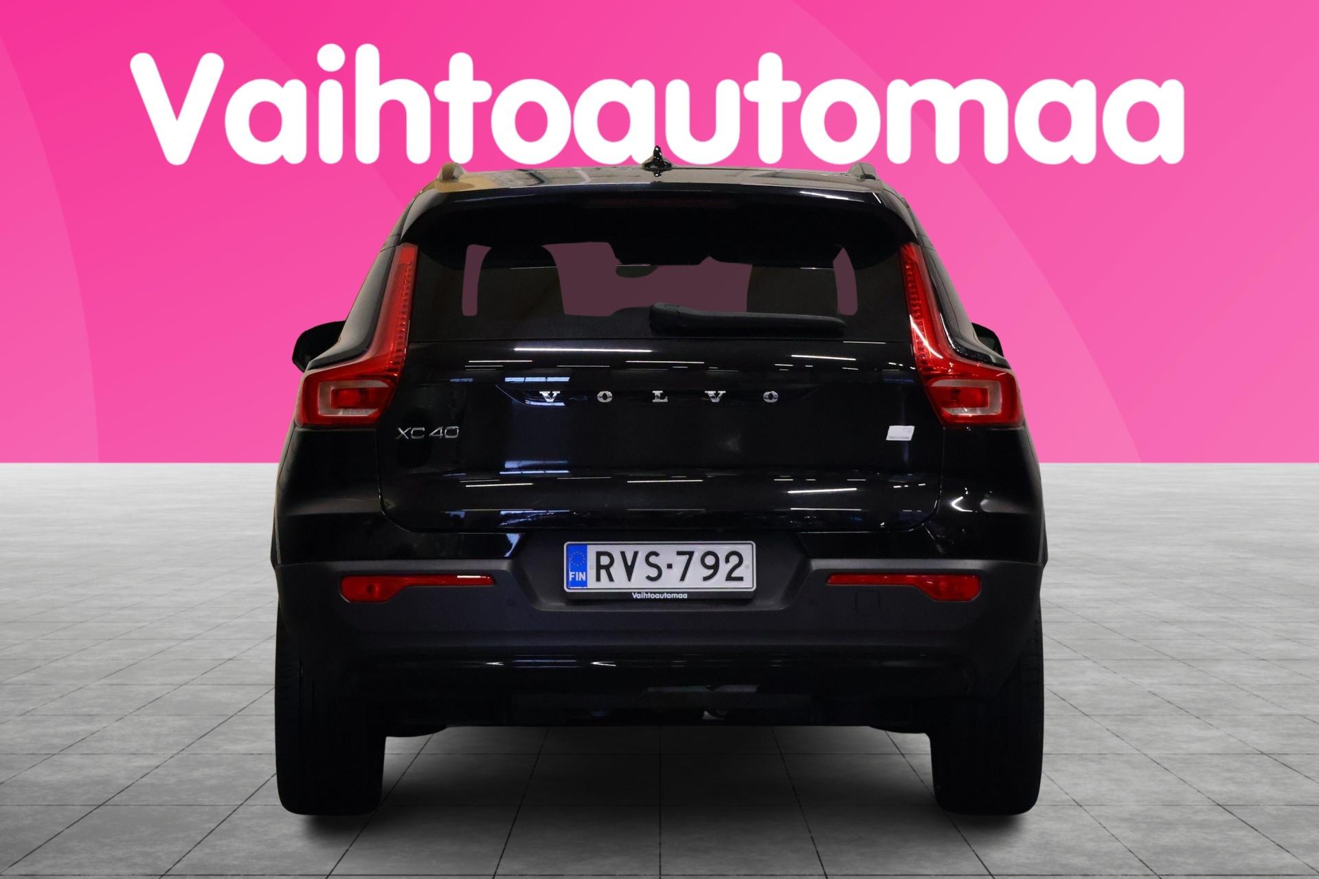 VOLVO XC40 2020