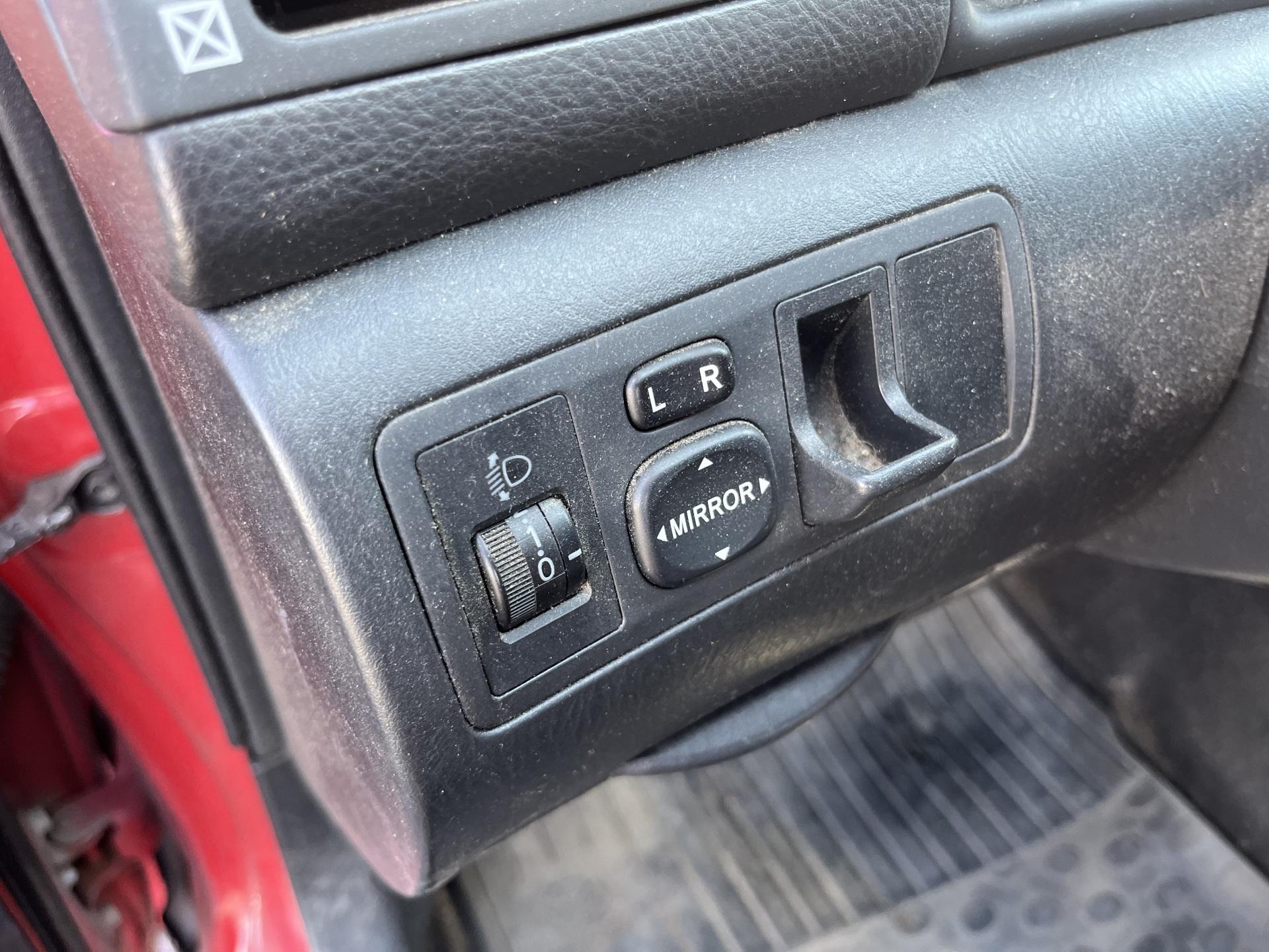 TOYOTA Corolla 2002