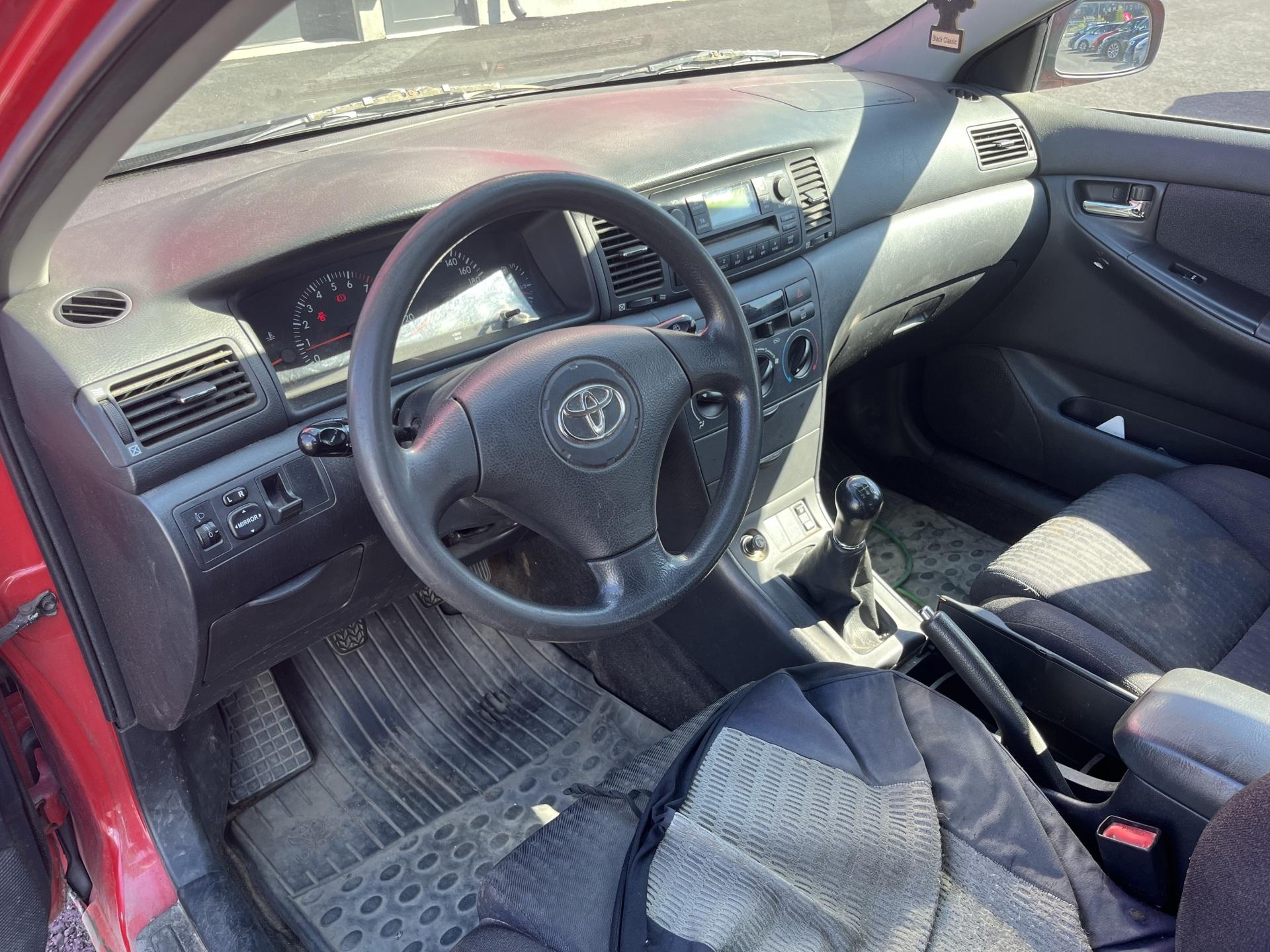 TOYOTA Corolla 2002