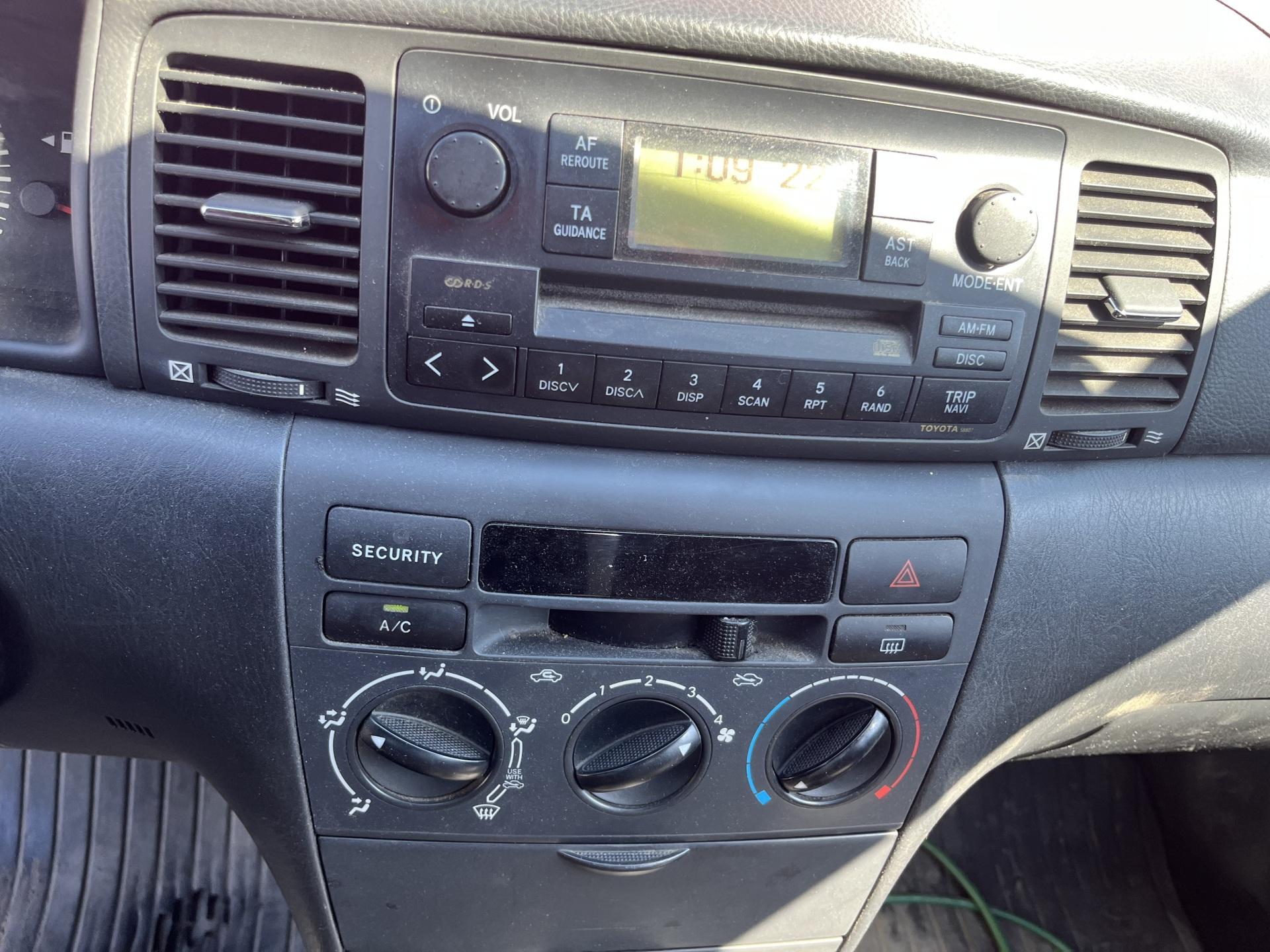 TOYOTA Corolla 2002