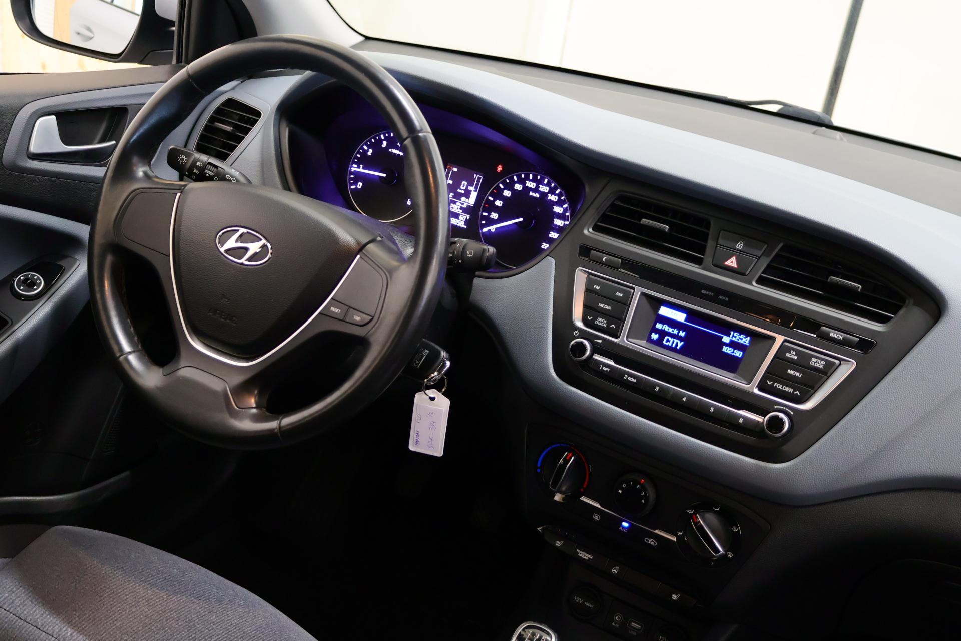 HYUNDAI i20 2016