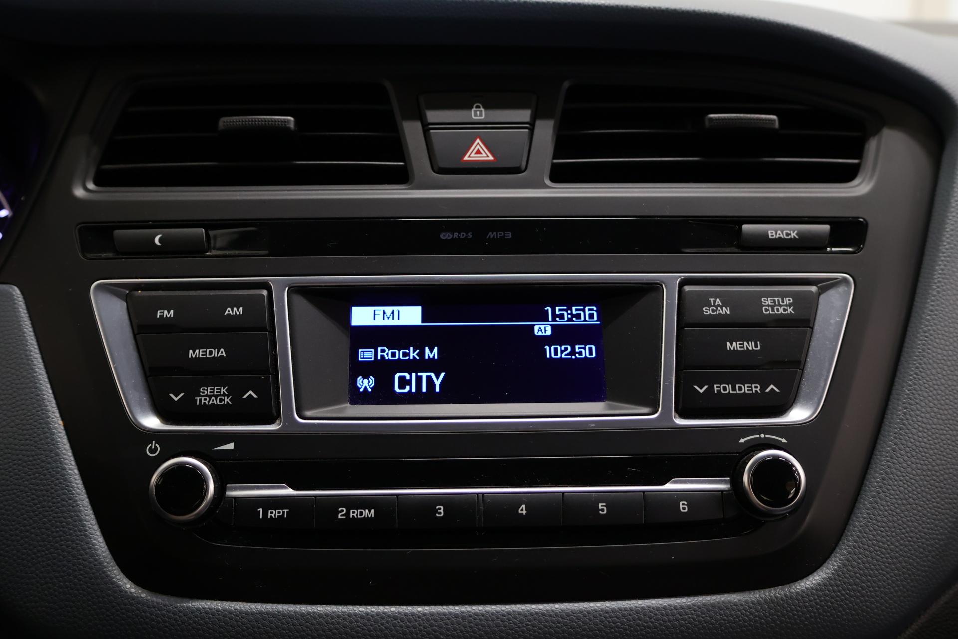 HYUNDAI i20 2016