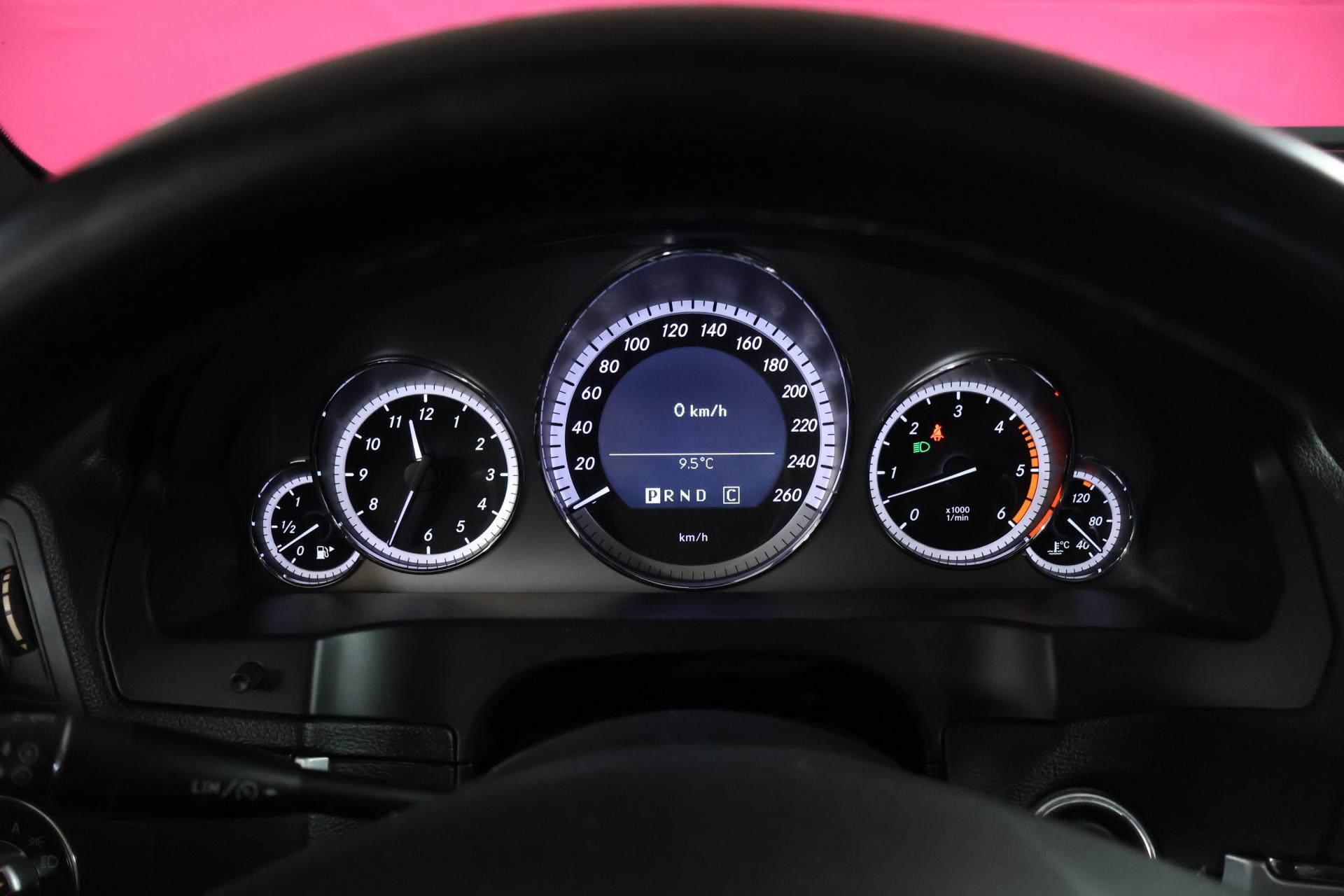 MERCEDES-BENZ E 2009