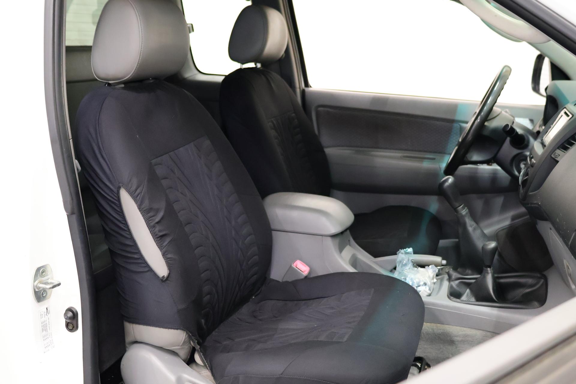 TOYOTA Hilux 2006