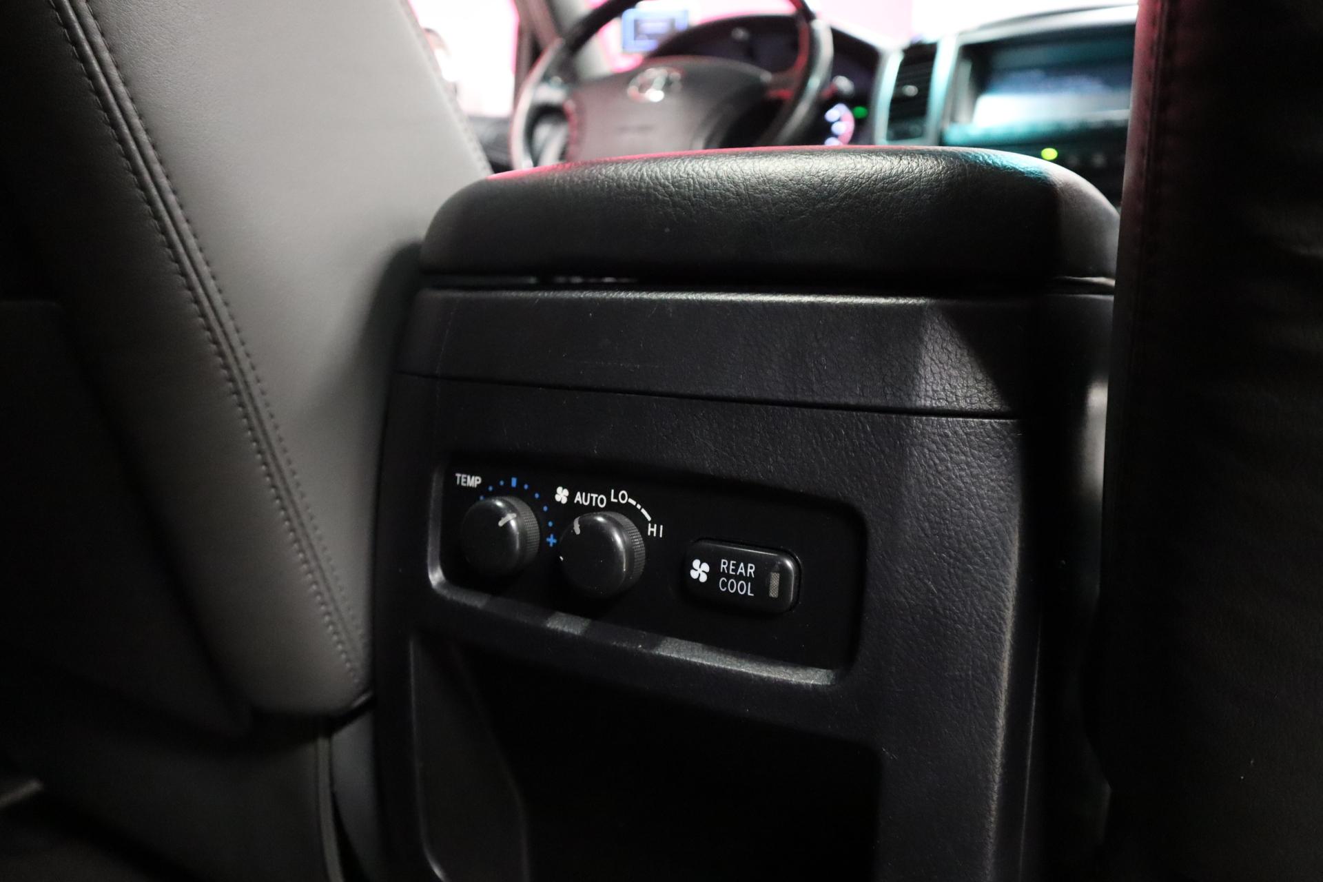 TOYOTA Land Cruiser 2009