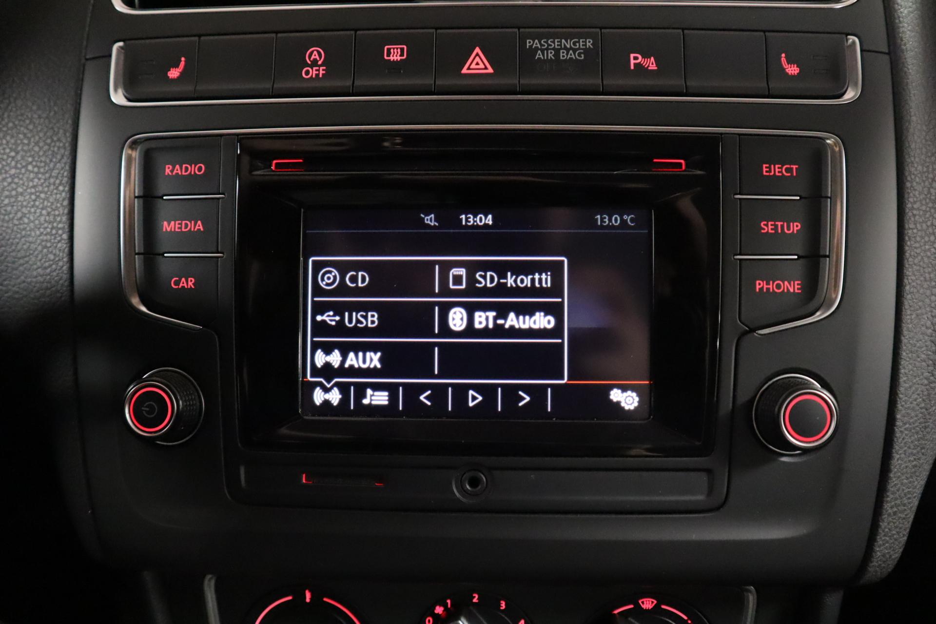 VOLKSWAGEN Polo 2016