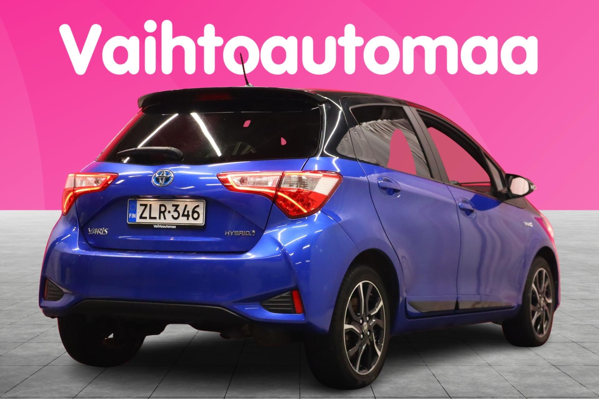TOYOTA Yaris 2017