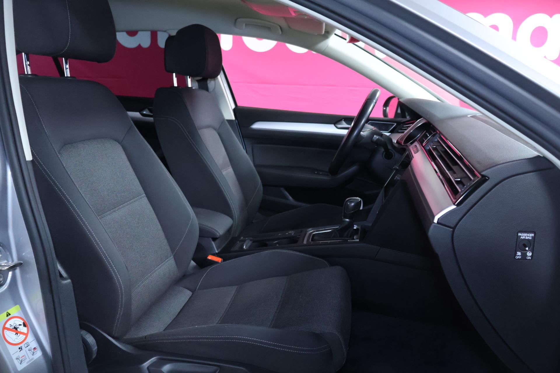 VOLKSWAGEN Passat 2018