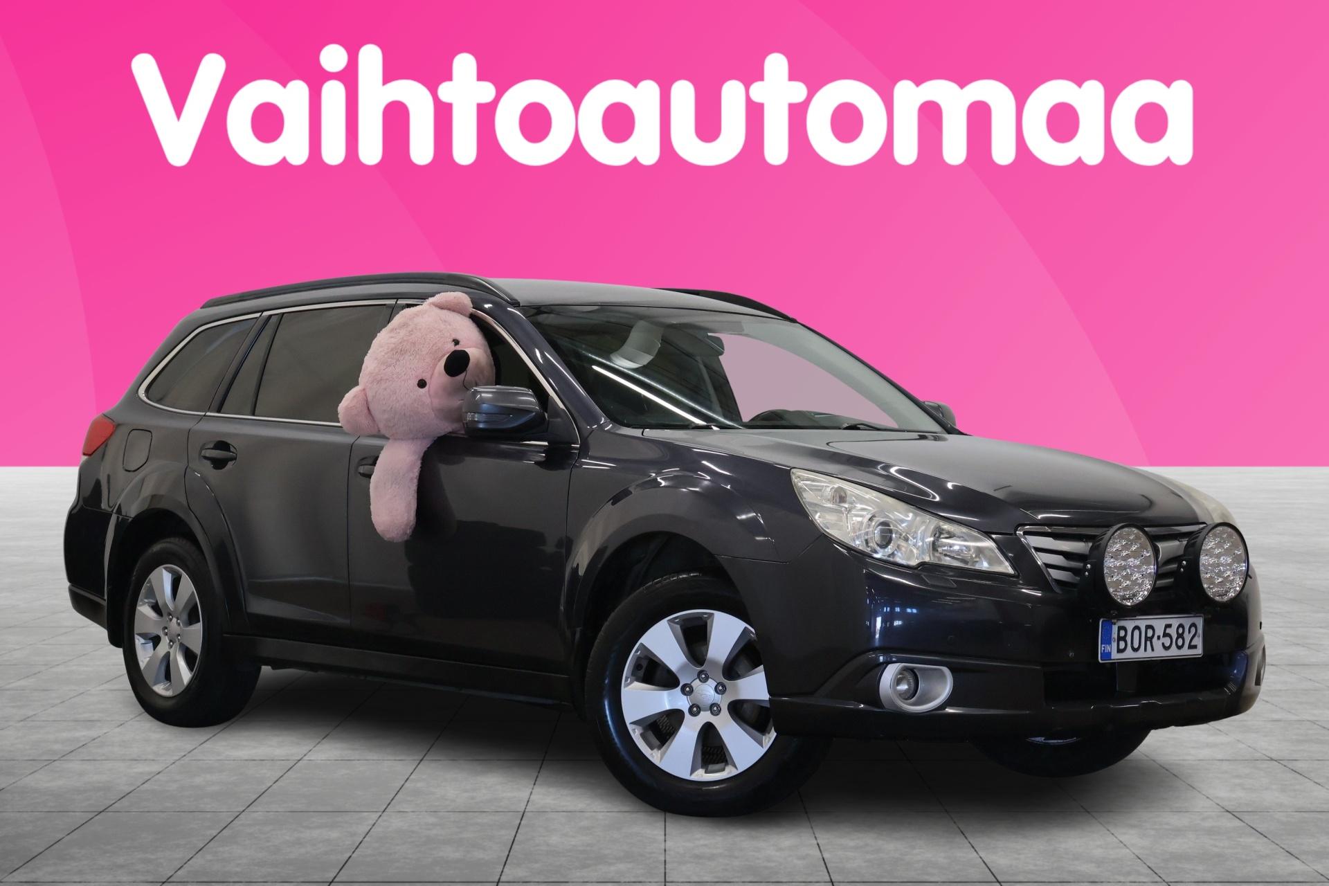 SUBARU Outback 2011