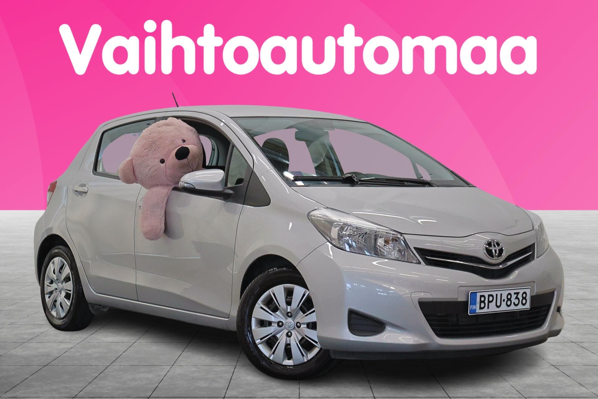 TOYOTA Yaris 2012