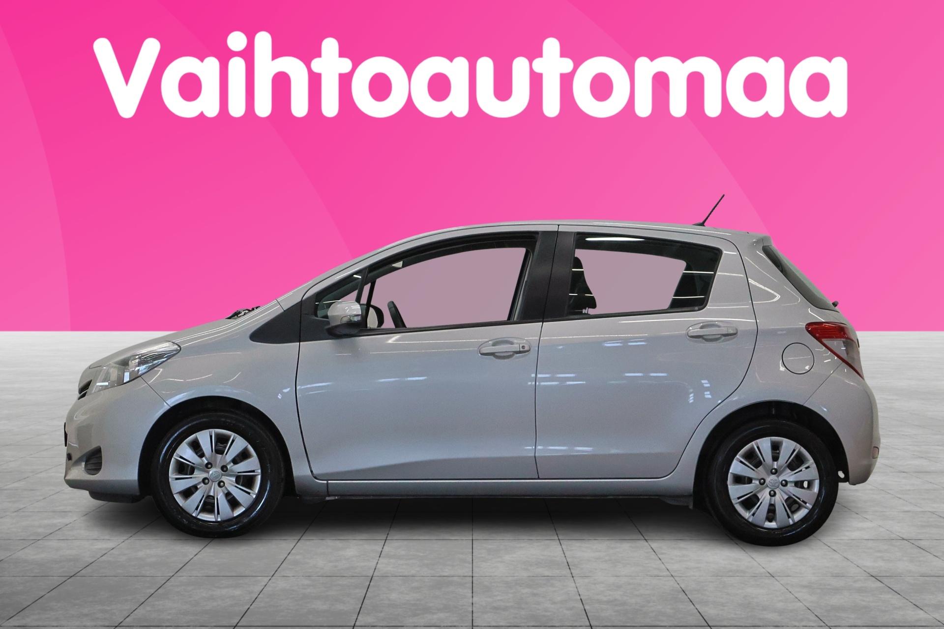 TOYOTA Yaris 2012