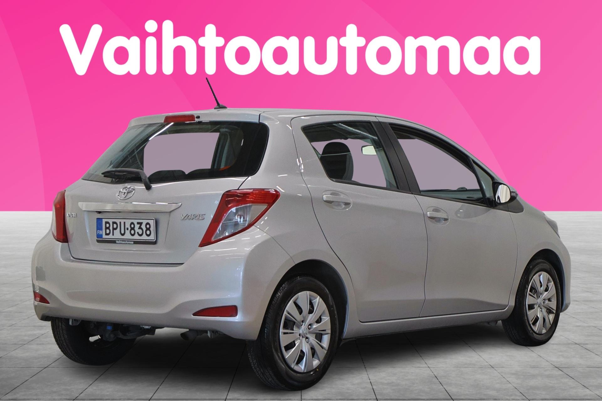 TOYOTA Yaris 2012