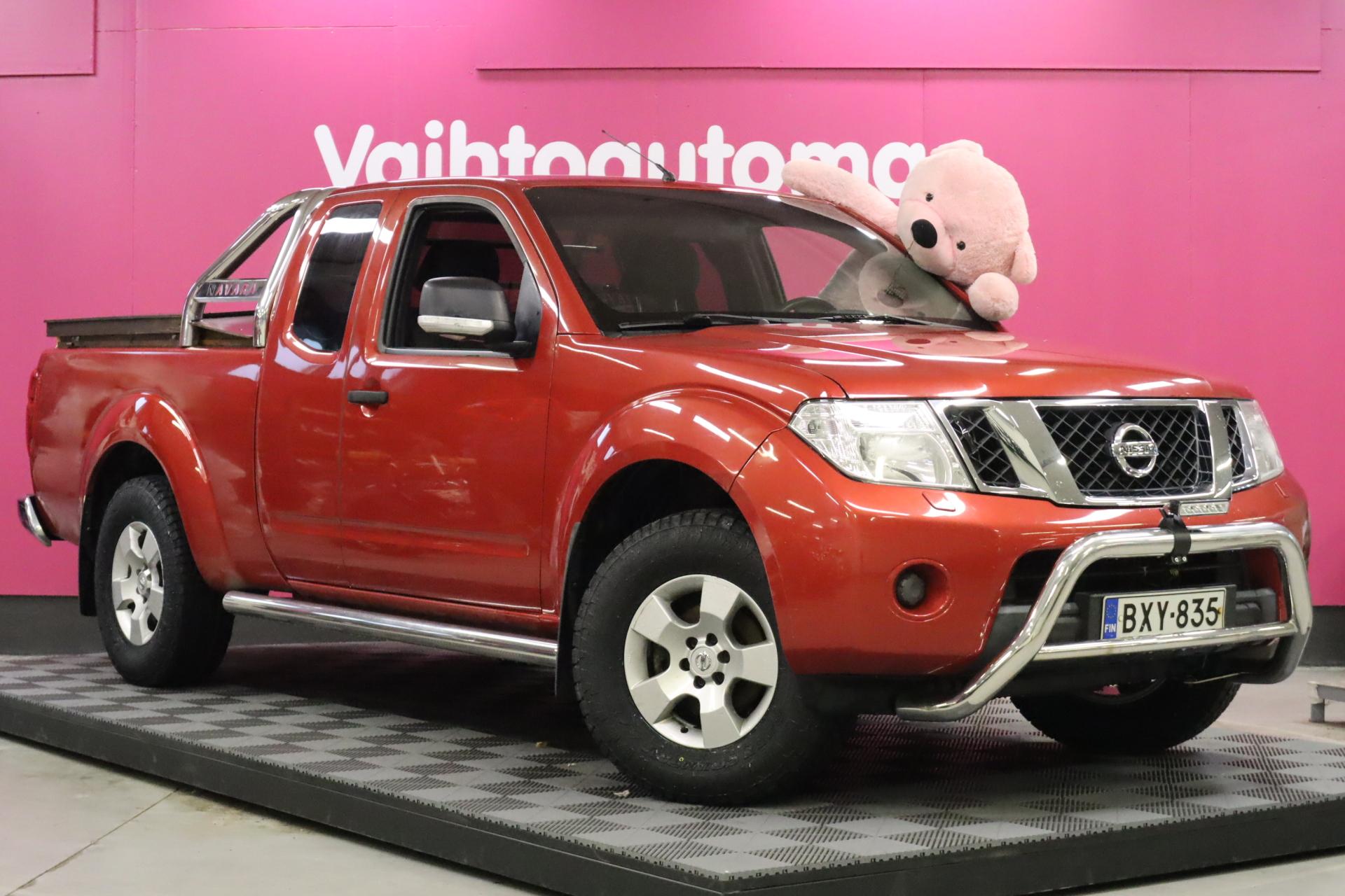NISSAN Navara 2012