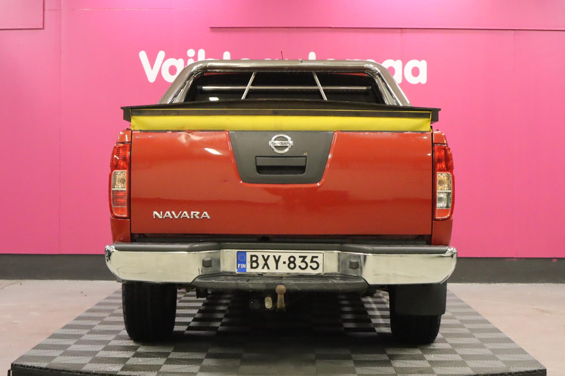 NISSAN Navara 2012