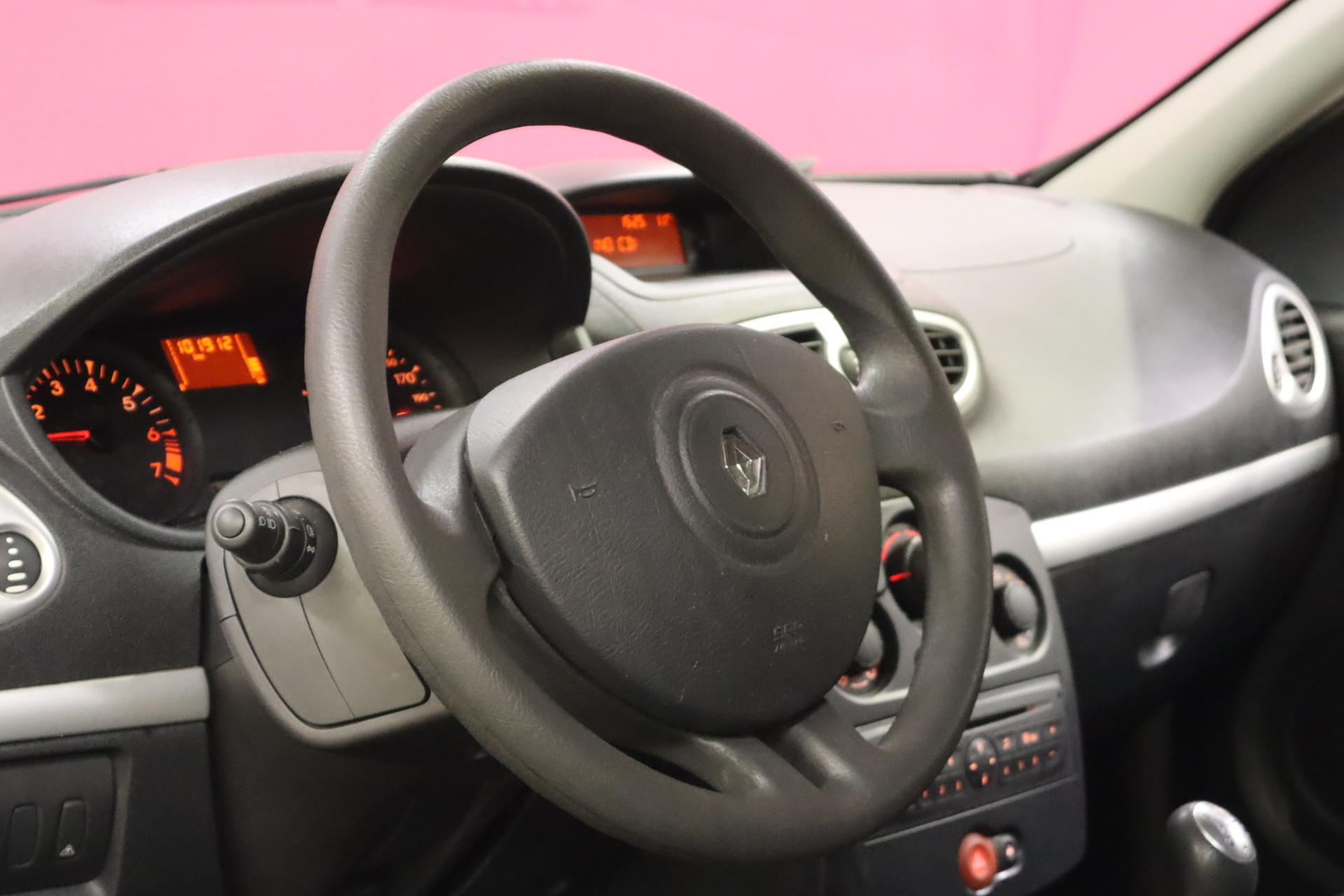 RENAULT Clio 2012