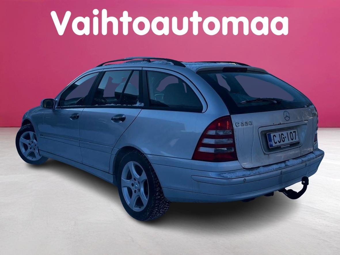 MERCEDES-BENZ C 2005