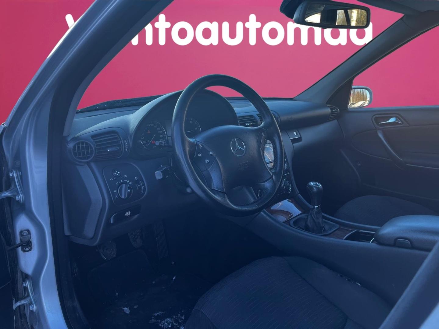 MERCEDES-BENZ C 2005