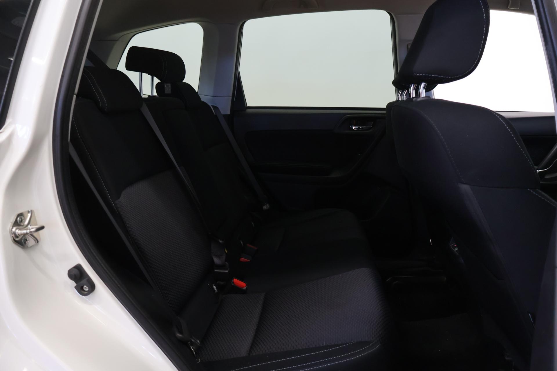 SUBARU Forester 2017