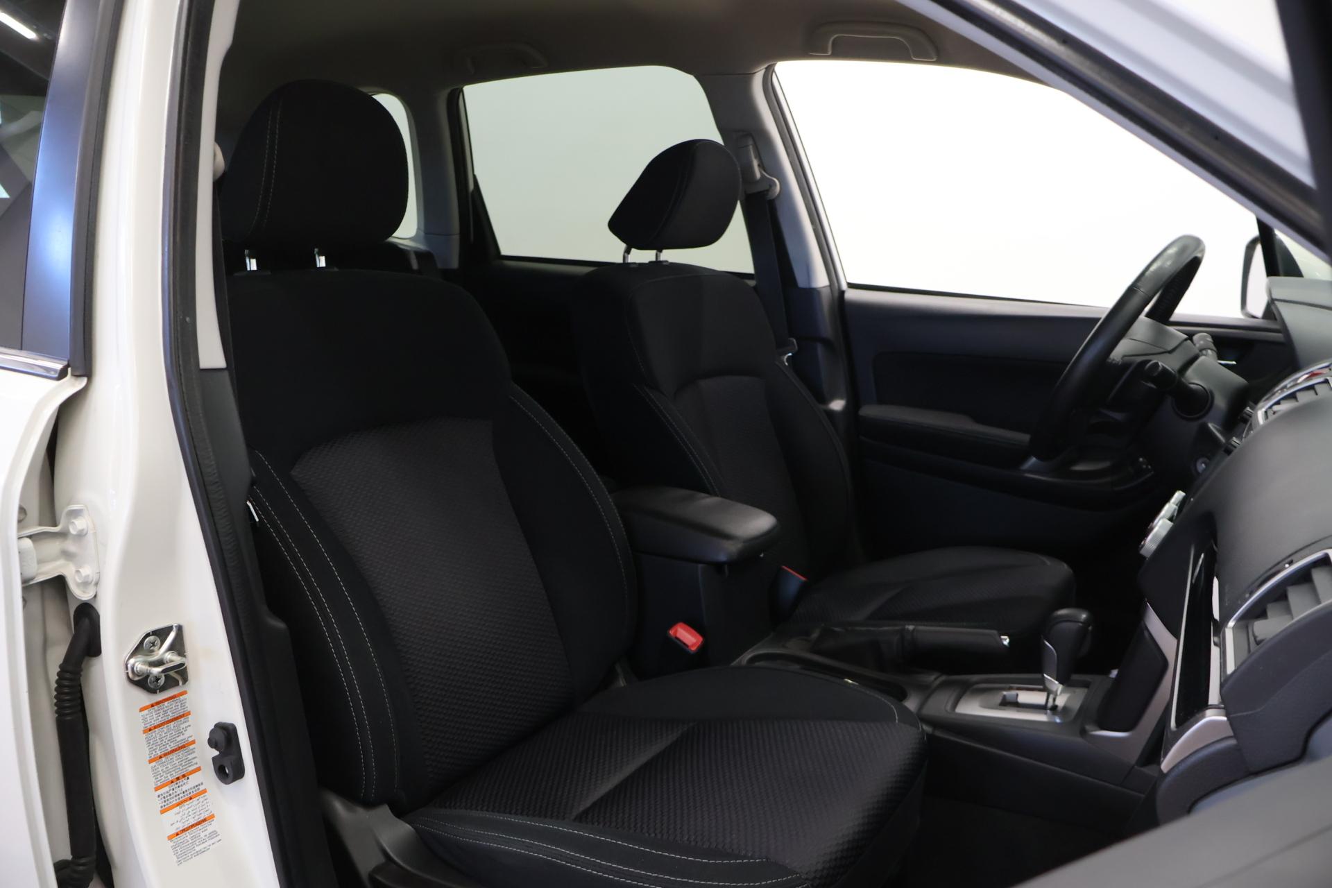 SUBARU Forester 2017