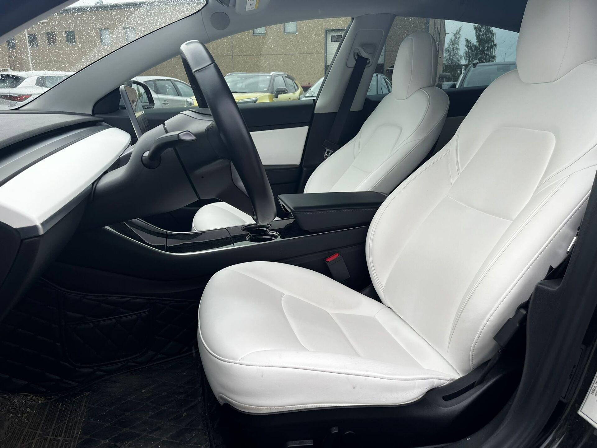 TESLA Model 3 2019