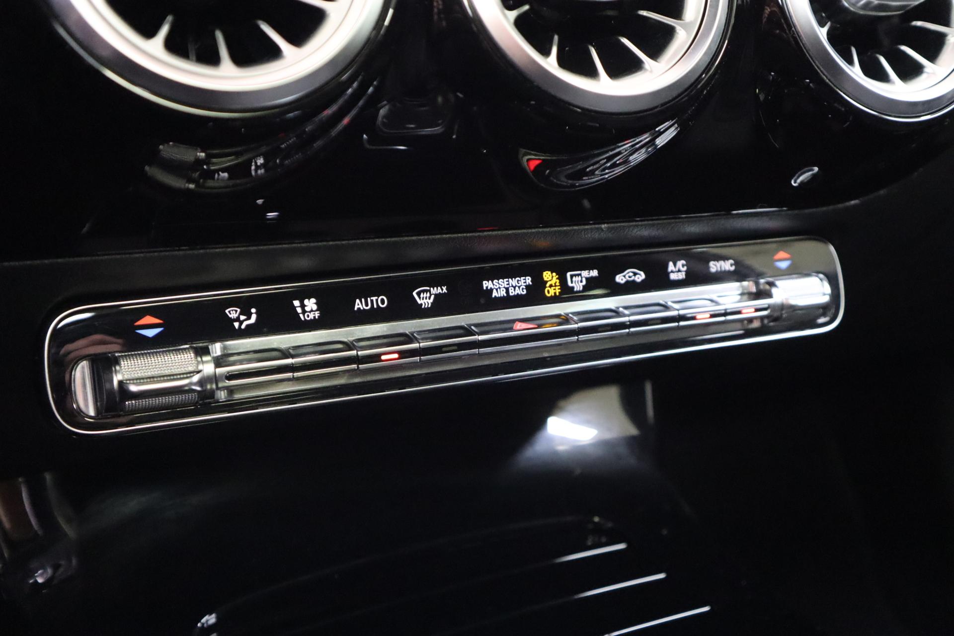 MERCEDES-BENZ A 2020