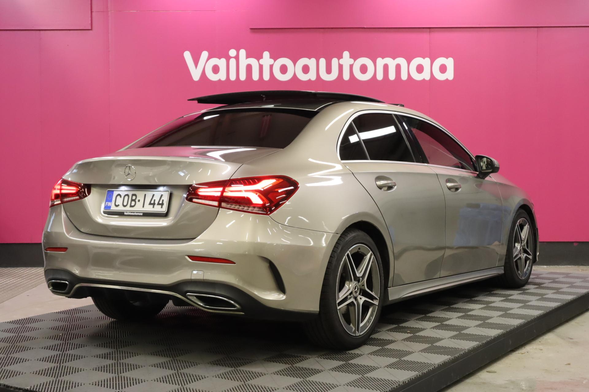 MERCEDES-BENZ A 2020