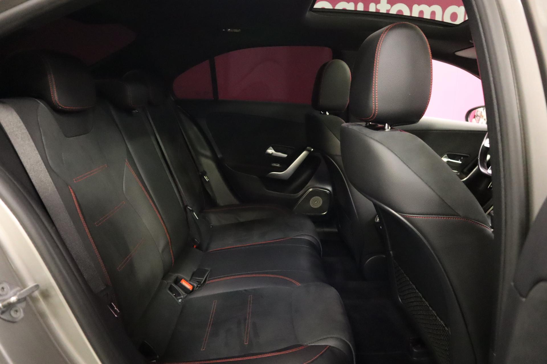 MERCEDES-BENZ A 2020