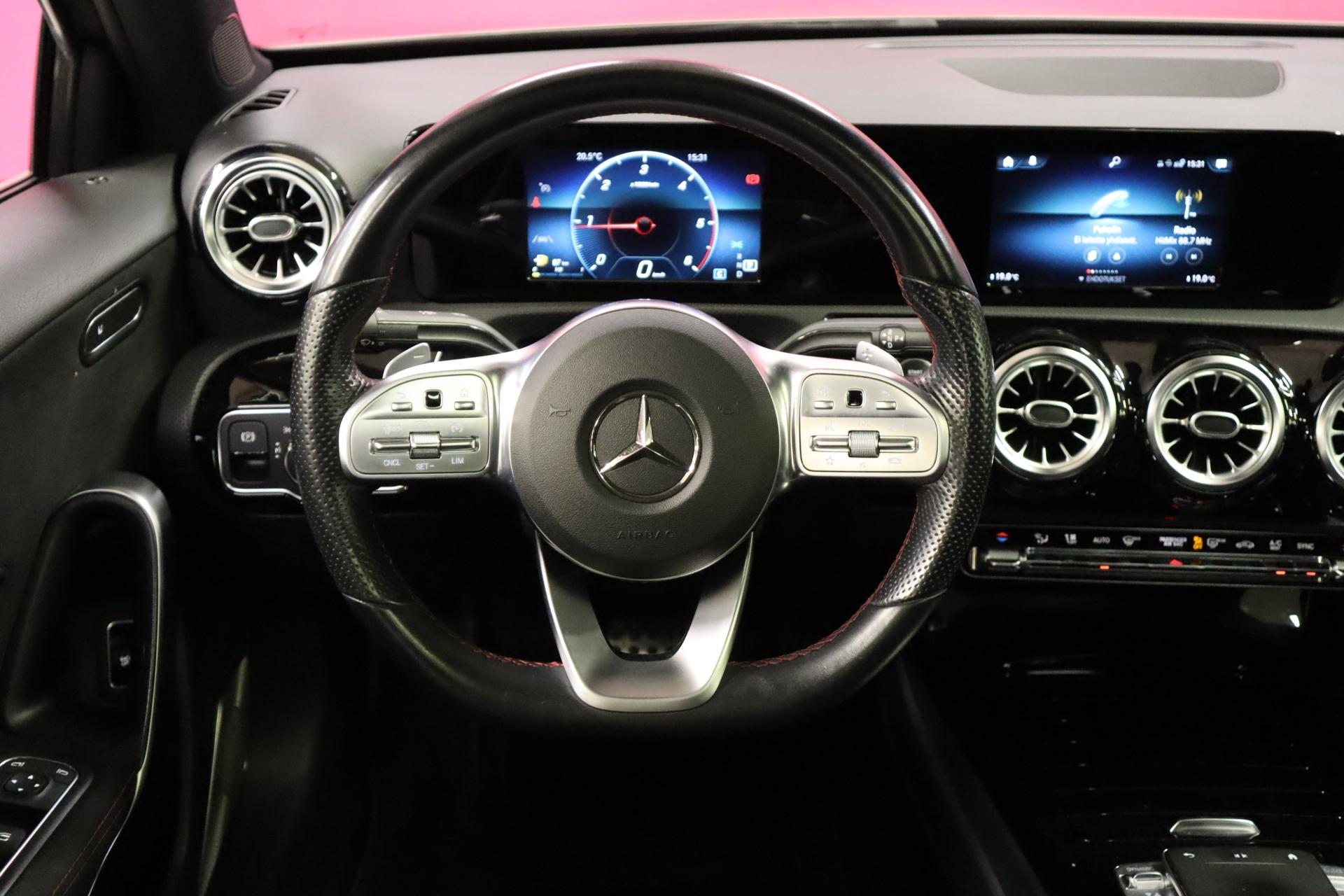 MERCEDES-BENZ A 2020