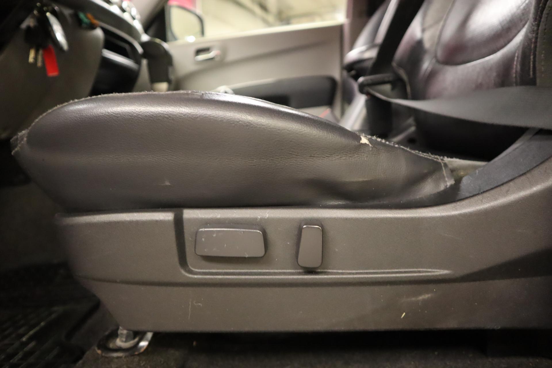 MITSUBISHI L200 2012