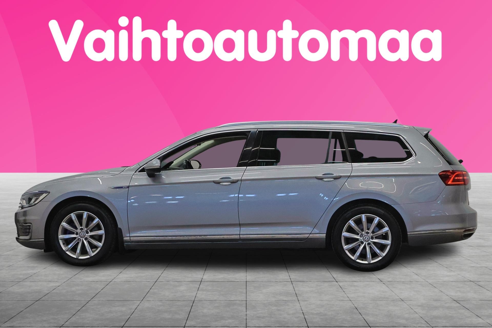 VOLKSWAGEN Passat 2018