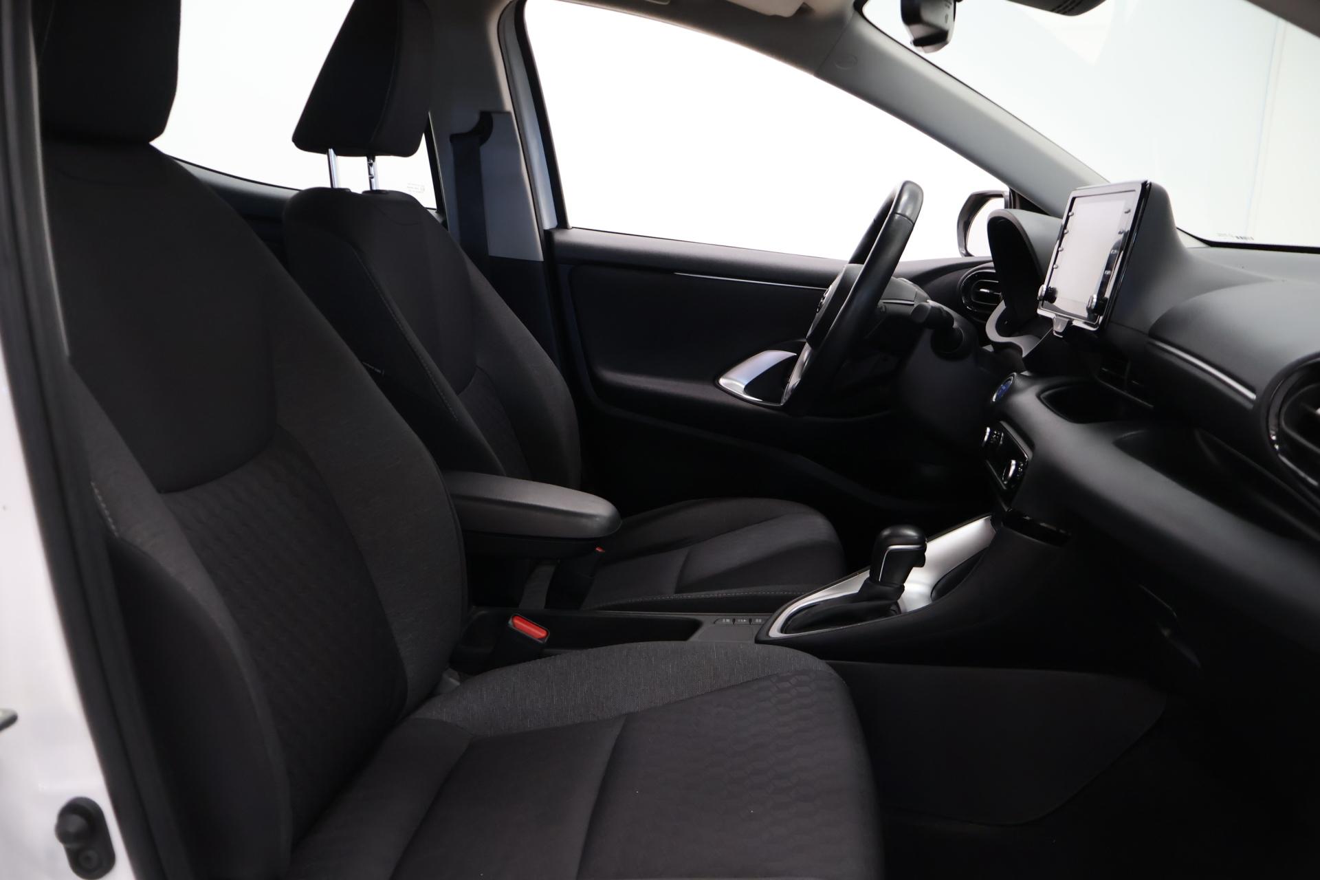 TOYOTA Yaris 2022
