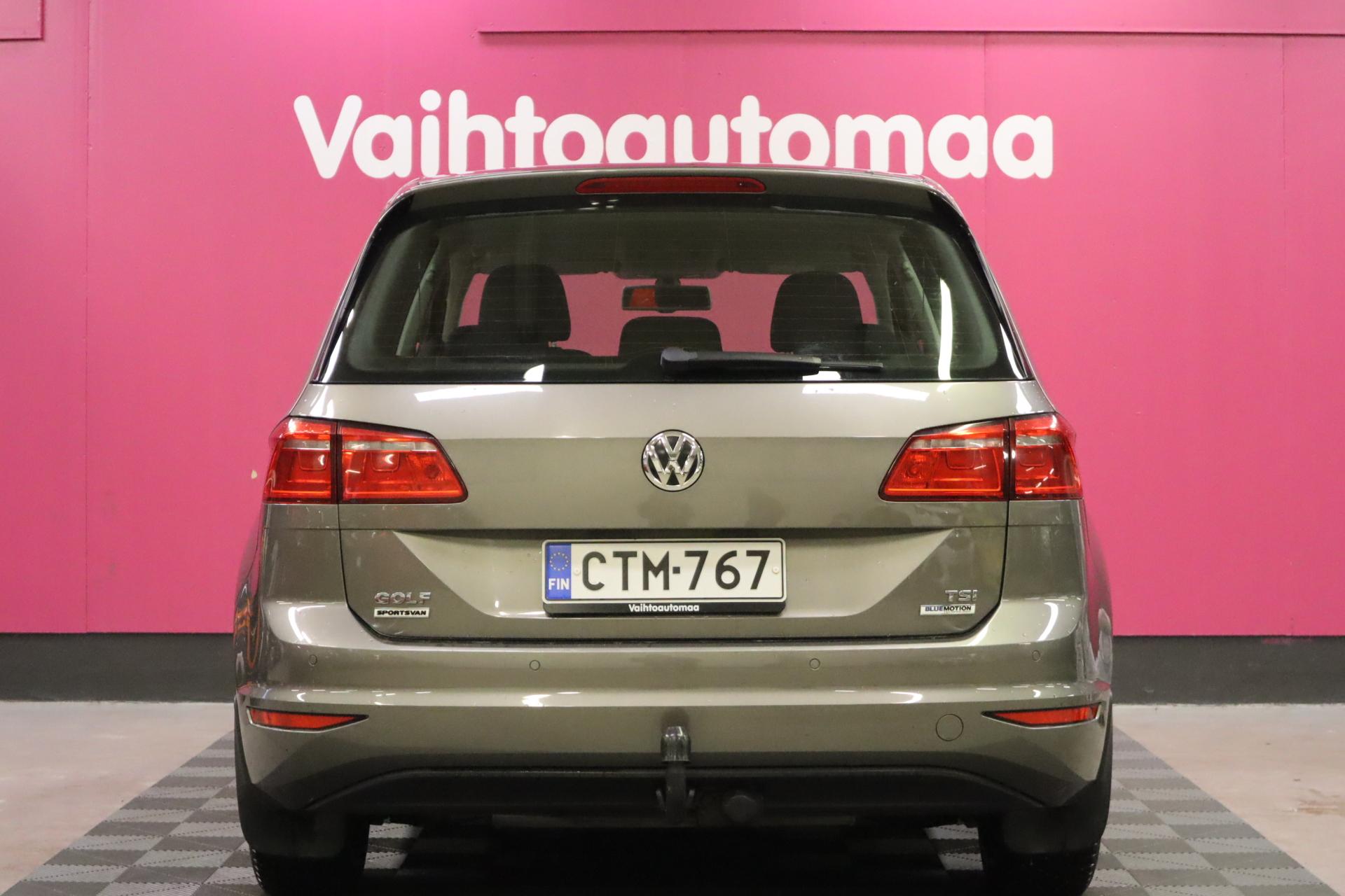 VOLKSWAGEN Golf Sportsvan 2015