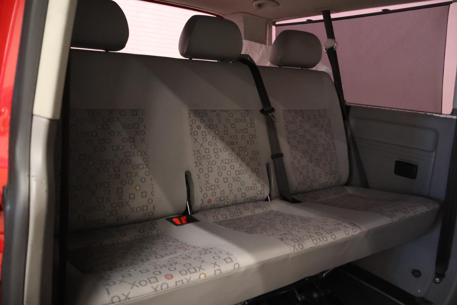 VOLKSWAGEN Transporter 2006