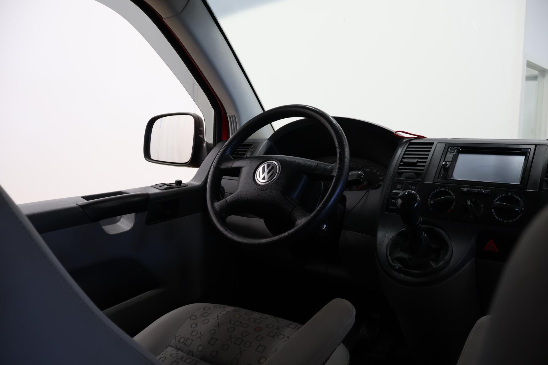VOLKSWAGEN Transporter 2006