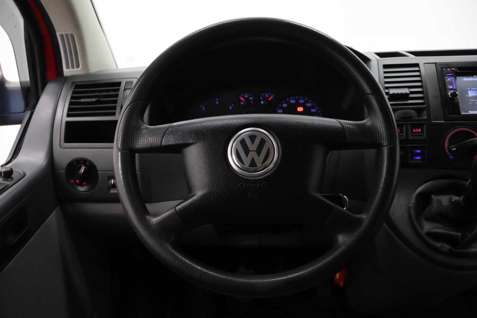 VOLKSWAGEN Transporter 2006