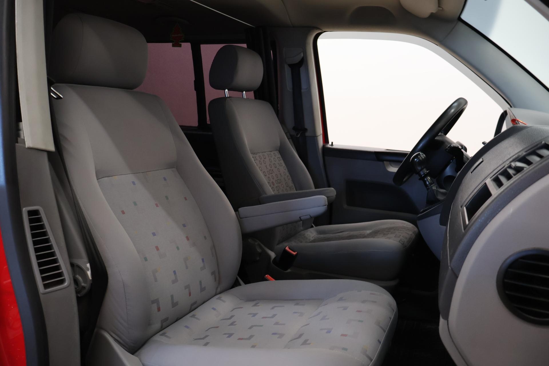 VOLKSWAGEN Transporter 2006