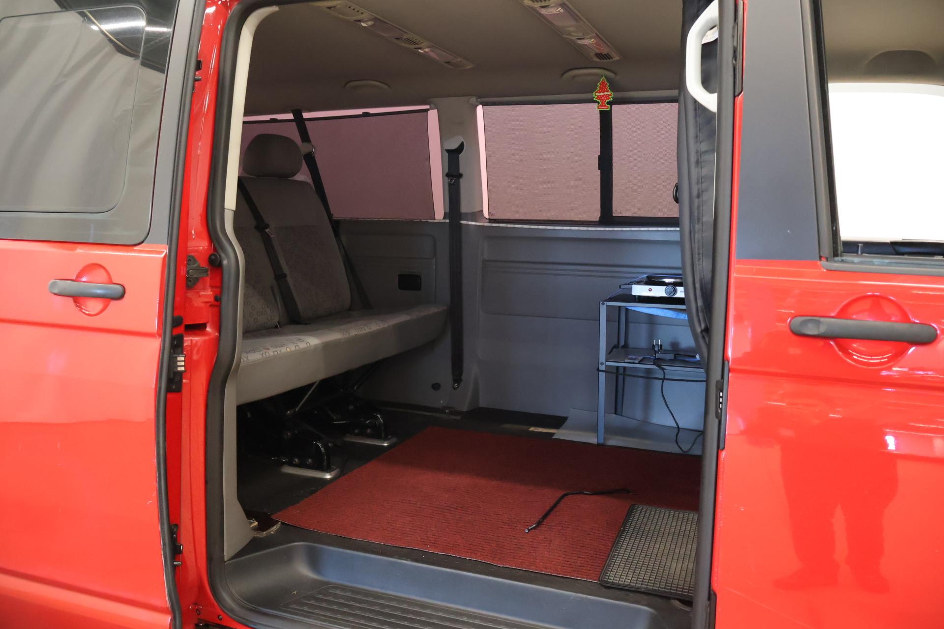 VOLKSWAGEN Transporter 2006