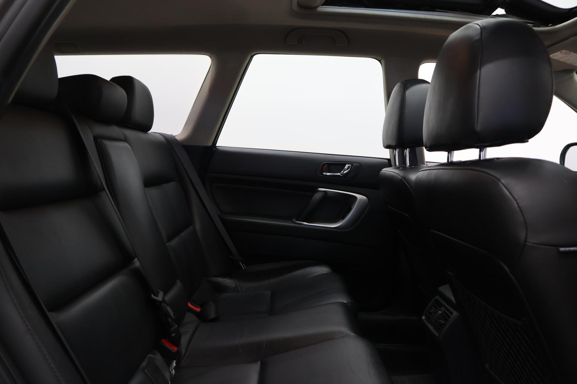 SUBARU Outback 2007
