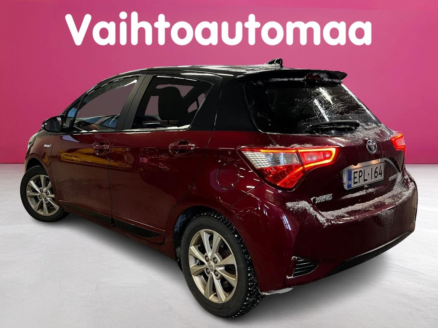 TOYOTA Yaris 2018