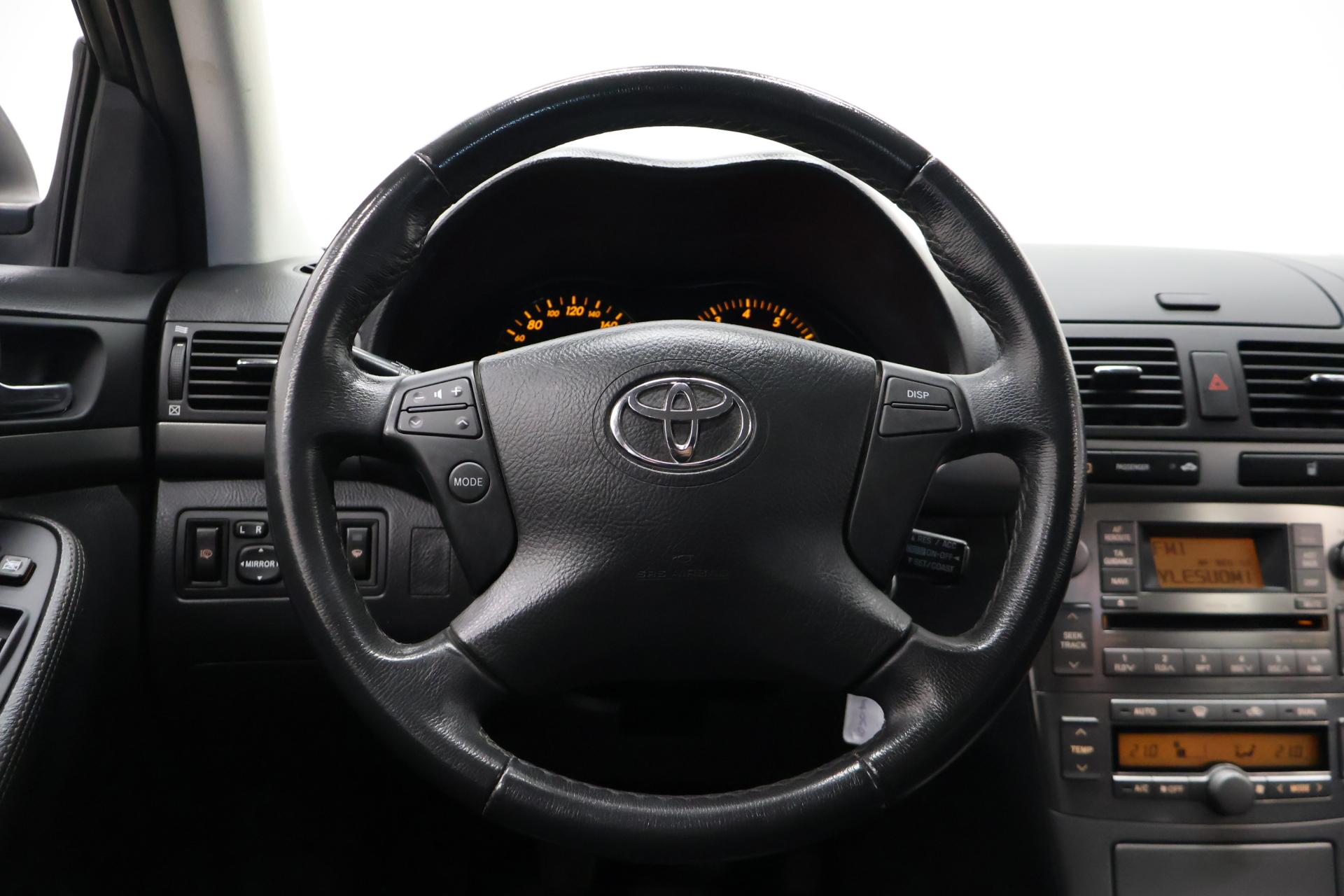 TOYOTA Avensis 2008
