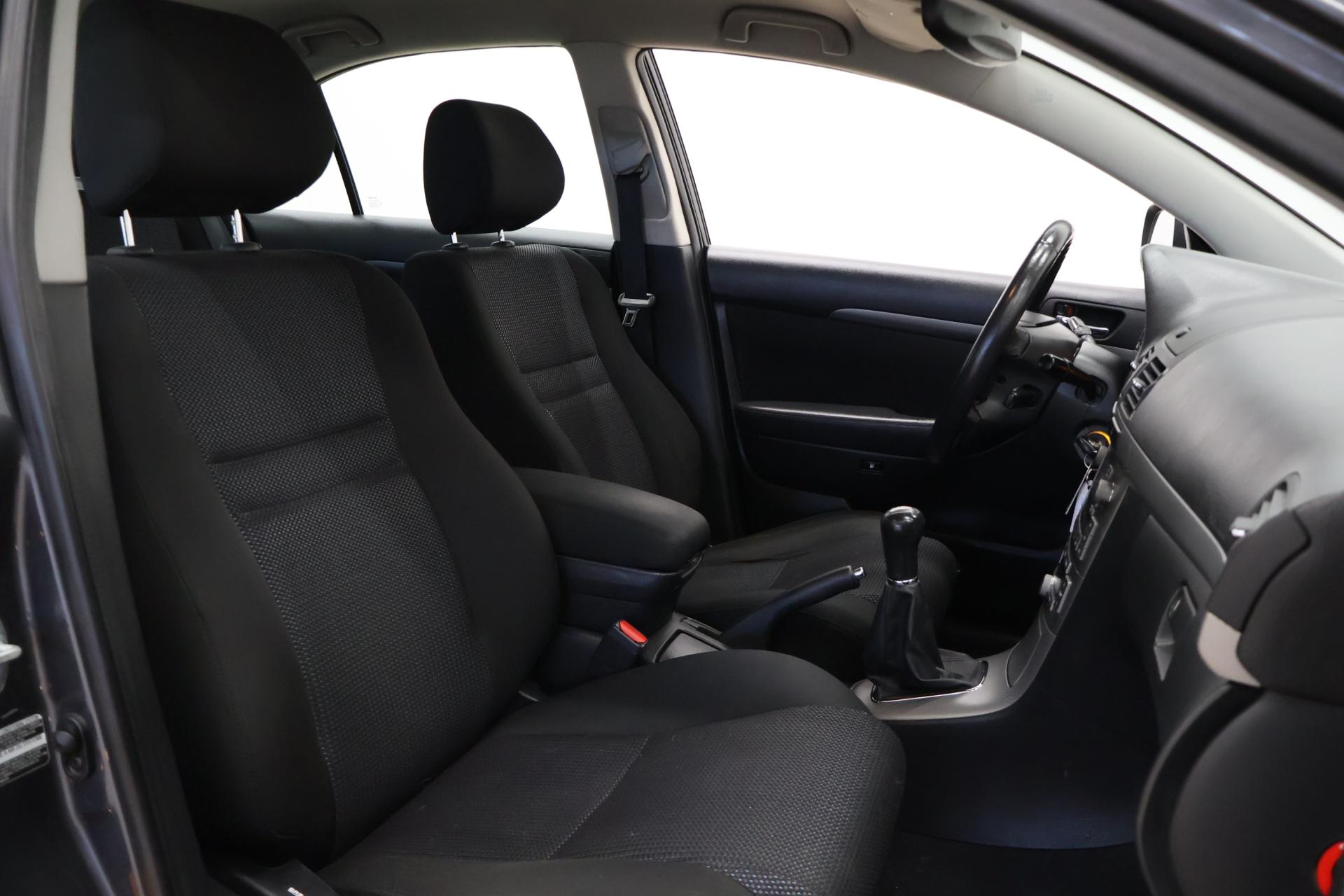 TOYOTA Avensis 2008
