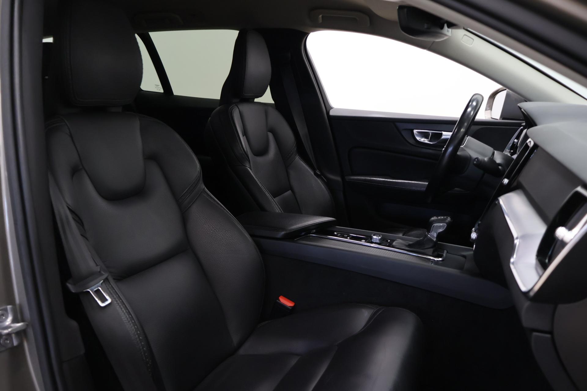 VOLVO V60 Cross Country 2019