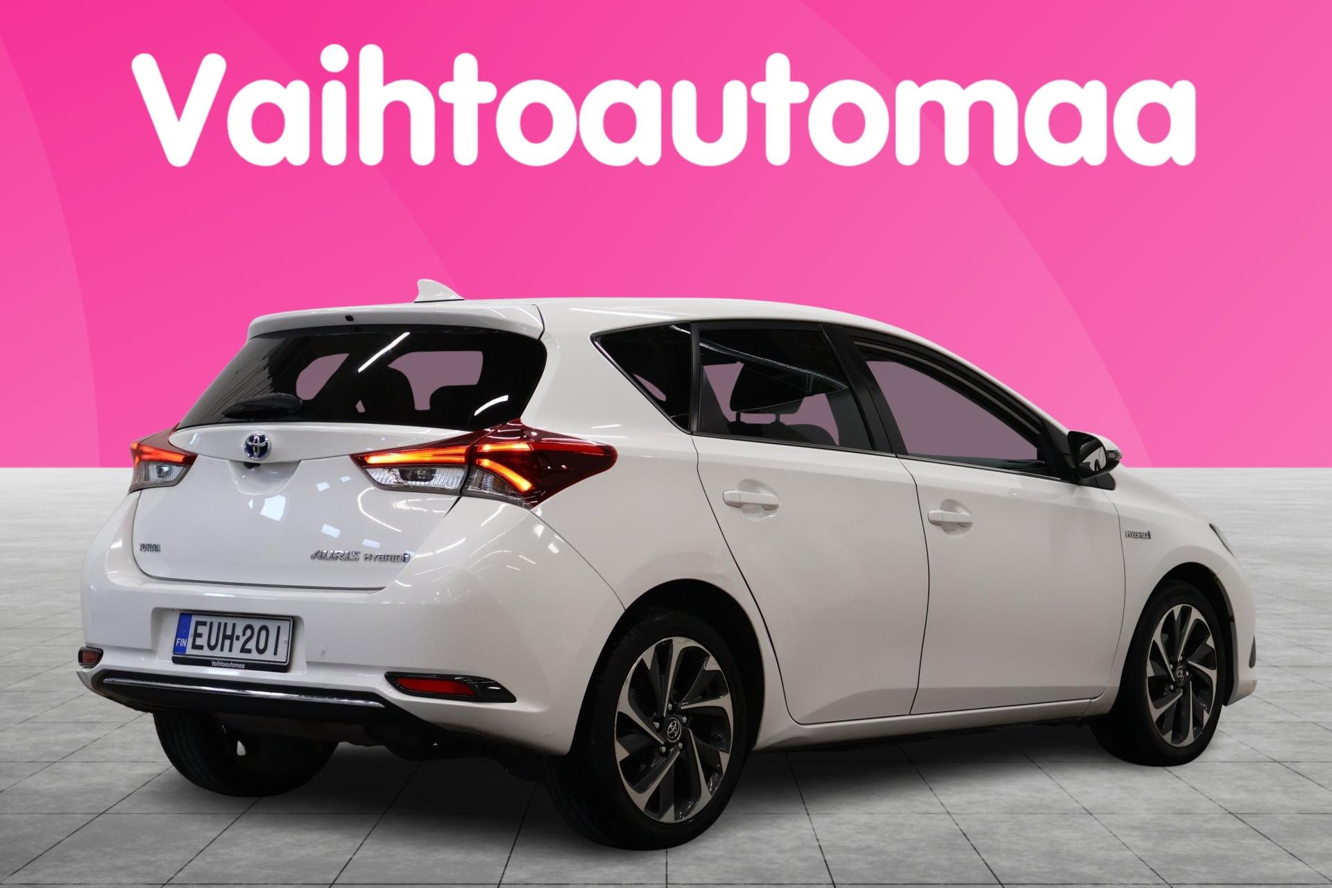 TOYOTA Auris 2016